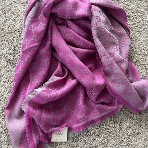 Gucci scarf/shawl